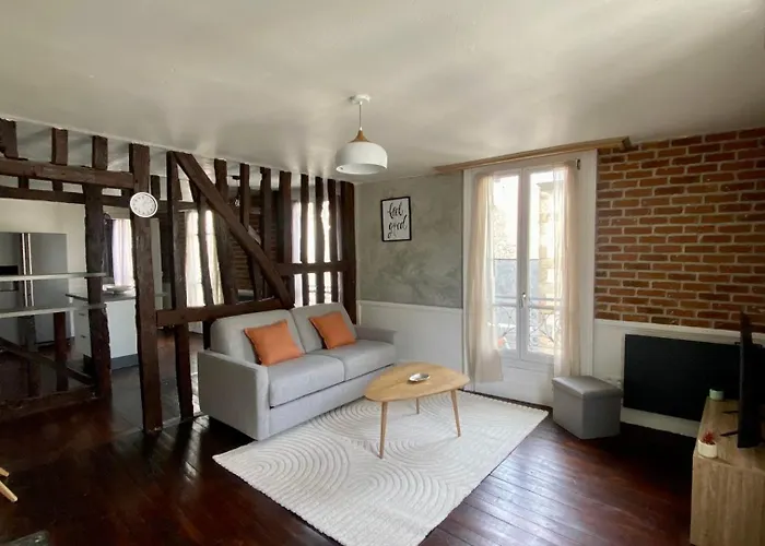 Prime Location In Rennes For 6P